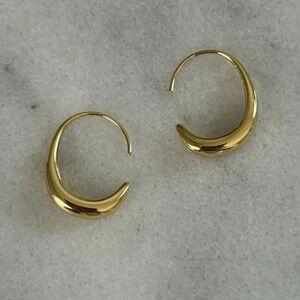 Gold C Shaped Hoop Earrings 

Brand New

Gold Plated Sterling Silver